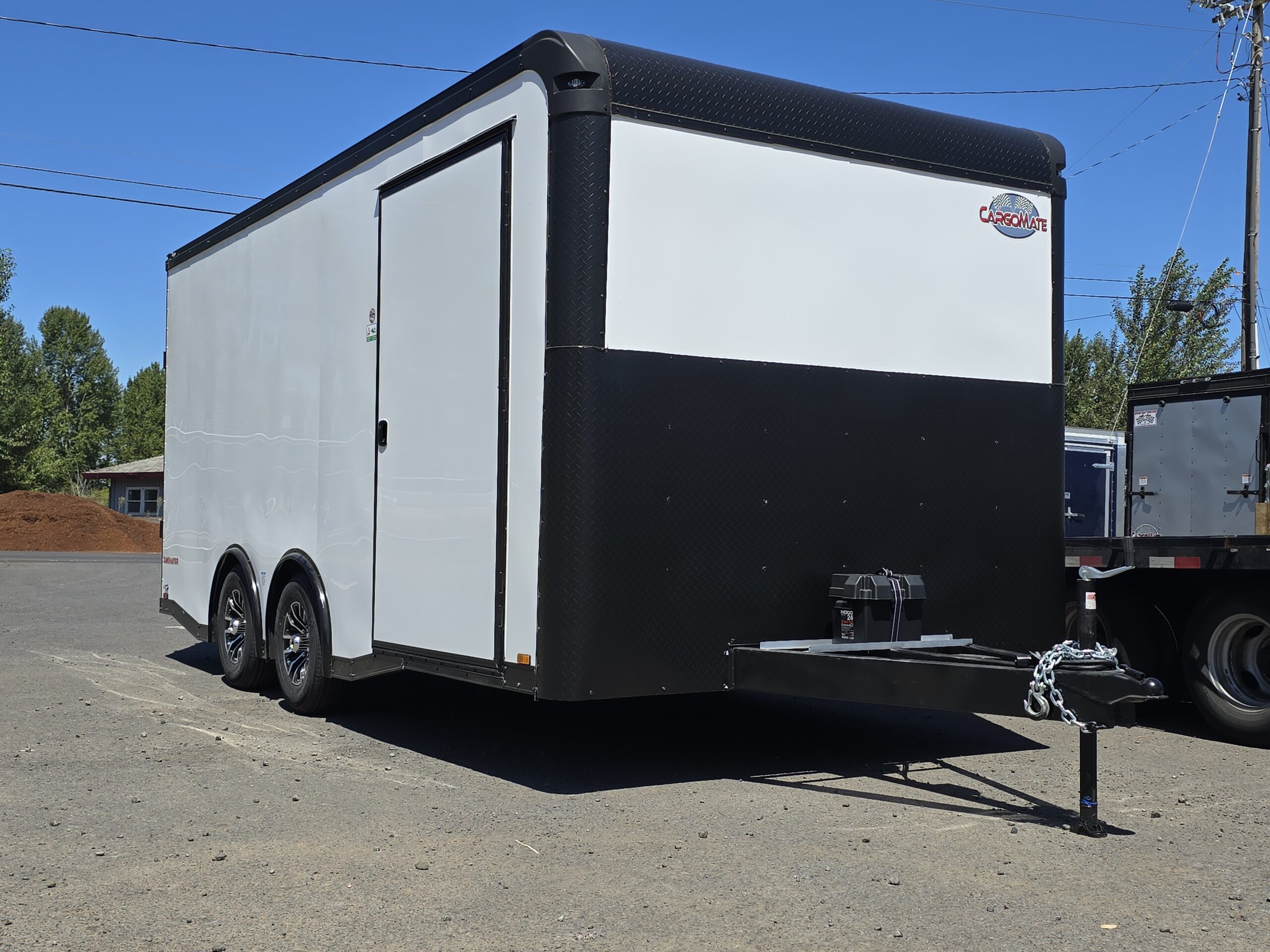 2025 Eliminator by Cargo Mate 8.5×18 9800GVW Vehicle Hauler 6’9″ Rear door Opening - Image 3