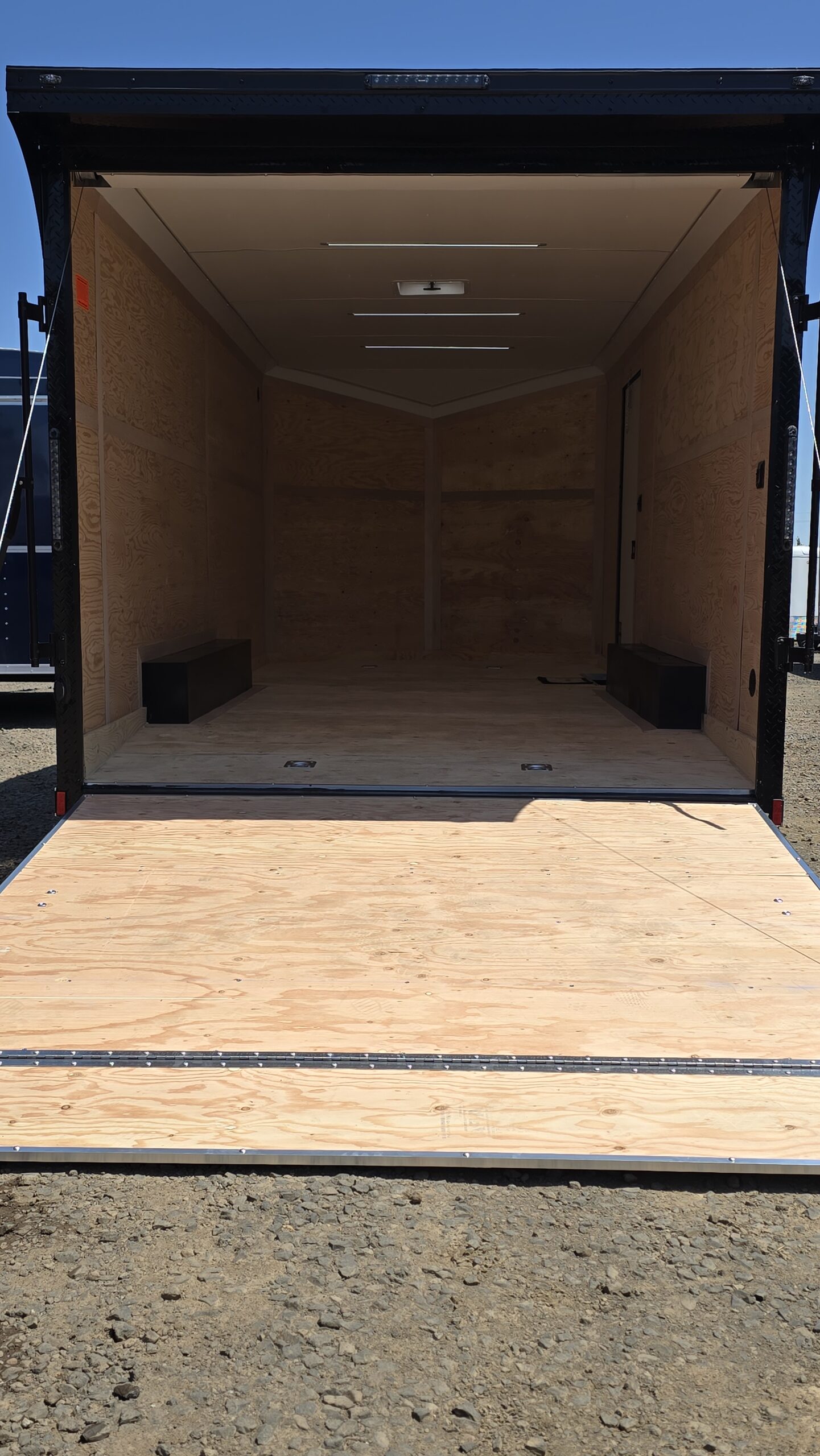 2025 E-Series by Cargo Mate 8.5×18 Extra Height Enclosed Car Hauler Cargo Trailer 16″ On center Framing on Walls/Floor PolyCORE Siding Insulated - Image 4