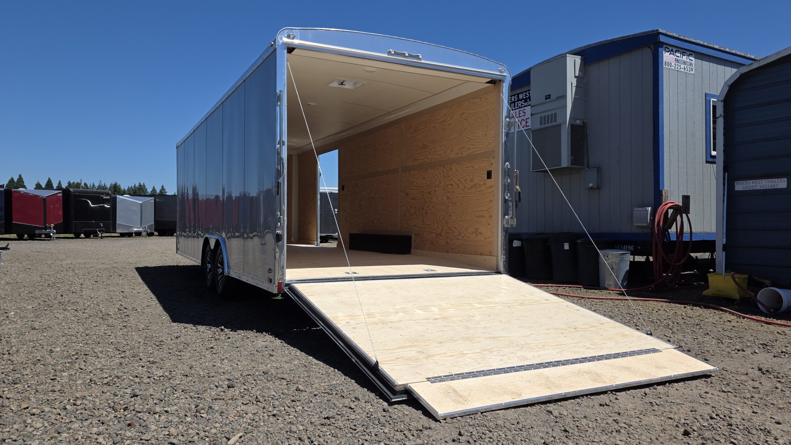 2025 Qualifier Enclosed Cargo Trailer Car by Cargo Mate 8.5×24 Top Grade Car Hauler Dexter Torsion Axles - Image 3
