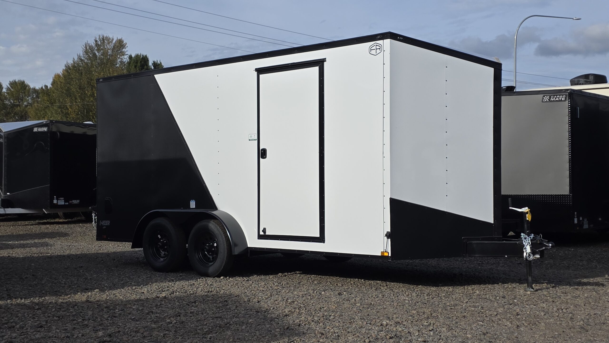 2026 Cargo Mate 7×16 Enclosed Cargo Trailer 7,000 GVW 6″ Extra Height Two-Tone Pure Black Trim